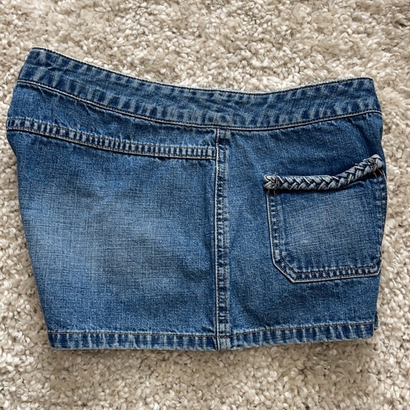 Old Navy Jean Shorts - Picture 4 of 7